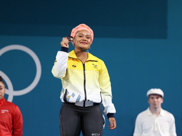 La pesista ecuatoriana Neisi Dajomes durante su participación en los Juegos Olímpicos de París.