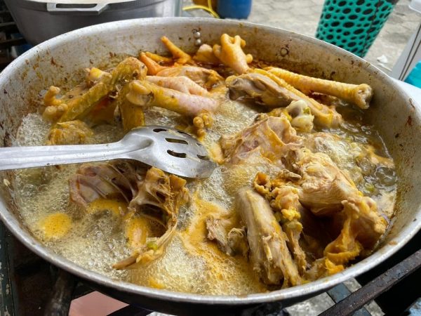 El festival del seco de gallina criolla se realiza cada año en la parroquia Pueblo Nuevo.