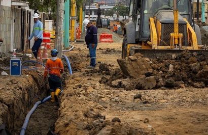 El proyecto de Interagua, con un costo de $1.5 millones, incluye la reposición de tuberías y la mejora del drenaje pluvial.