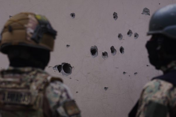 Gian Carlo Loffredo, ministro de Defensa, exhortó este martes a las Fuerzas Armadas a luchar contra la delincuencia en Ecuador.