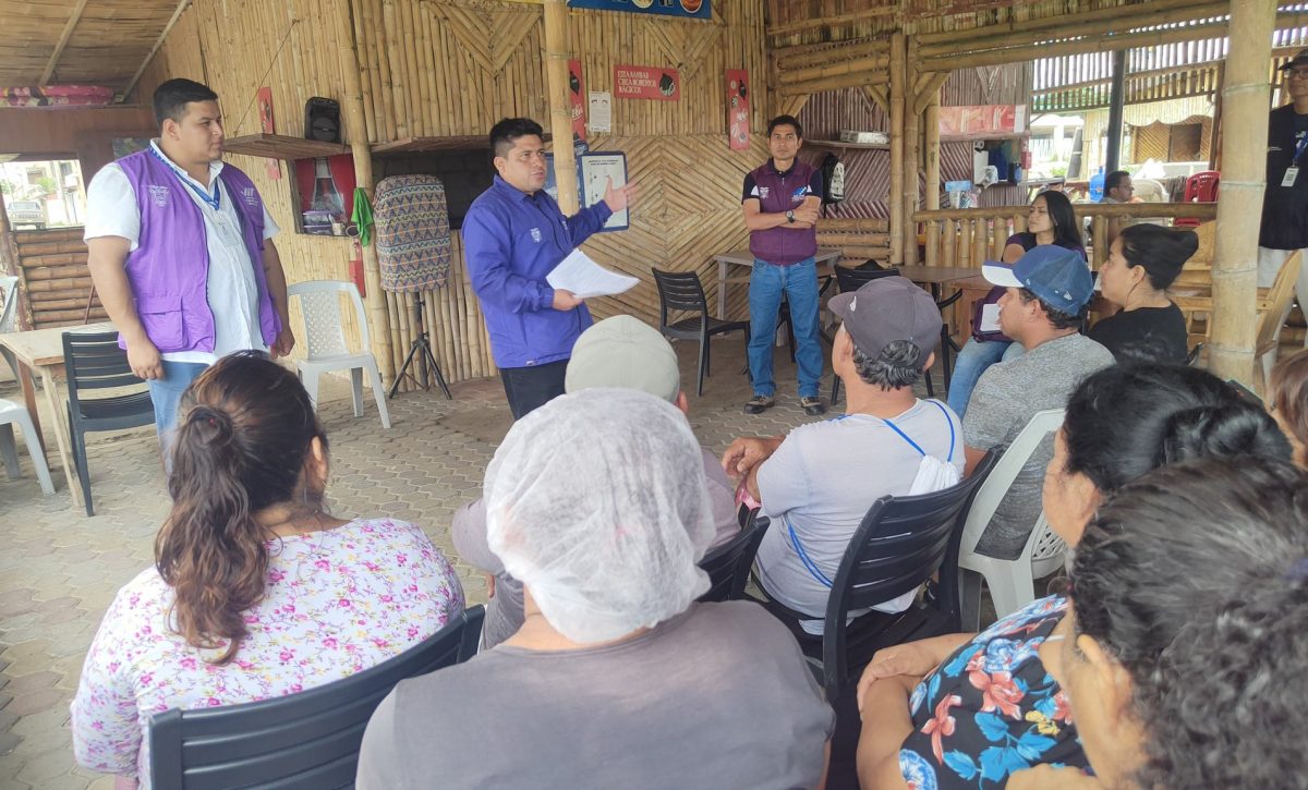 En el cantón Playas, provincia de Guayas, Arcsa capacitó recientemente a más de 50 establecimientos en higiene.
