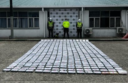 Decomiso de droga de Guayaquil en puerto de Colombia