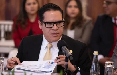 Gobierno acusa a EXPRESO y EXTRA de evasión fiscal antes de investigación oficial del SRI