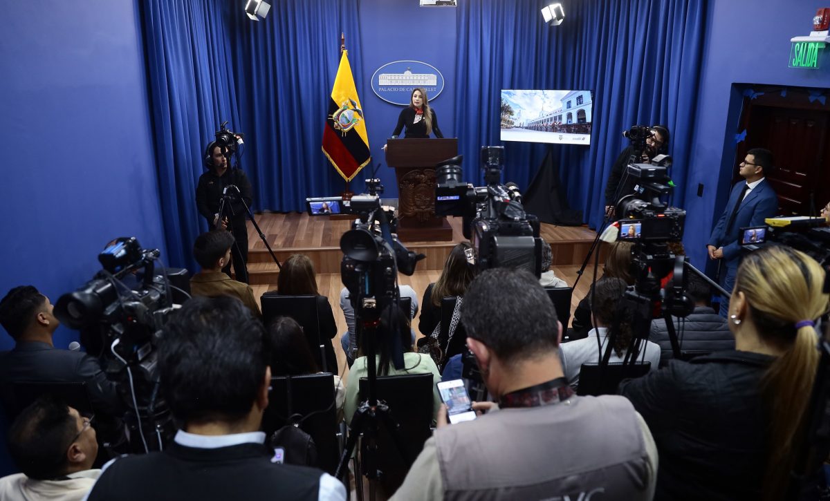 Gobierno anuncia construcción de nuevo eje vial y entrega más de 166 millones en créditos productivos