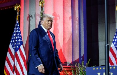 Gobierno de Donald Trump planea cambios en el sistema de visas y naturalización