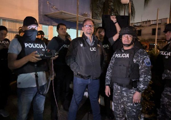 Gobierno de Ecuador Ofrece $100.000 por Información sobre Asambleísta Santiago Díaz
