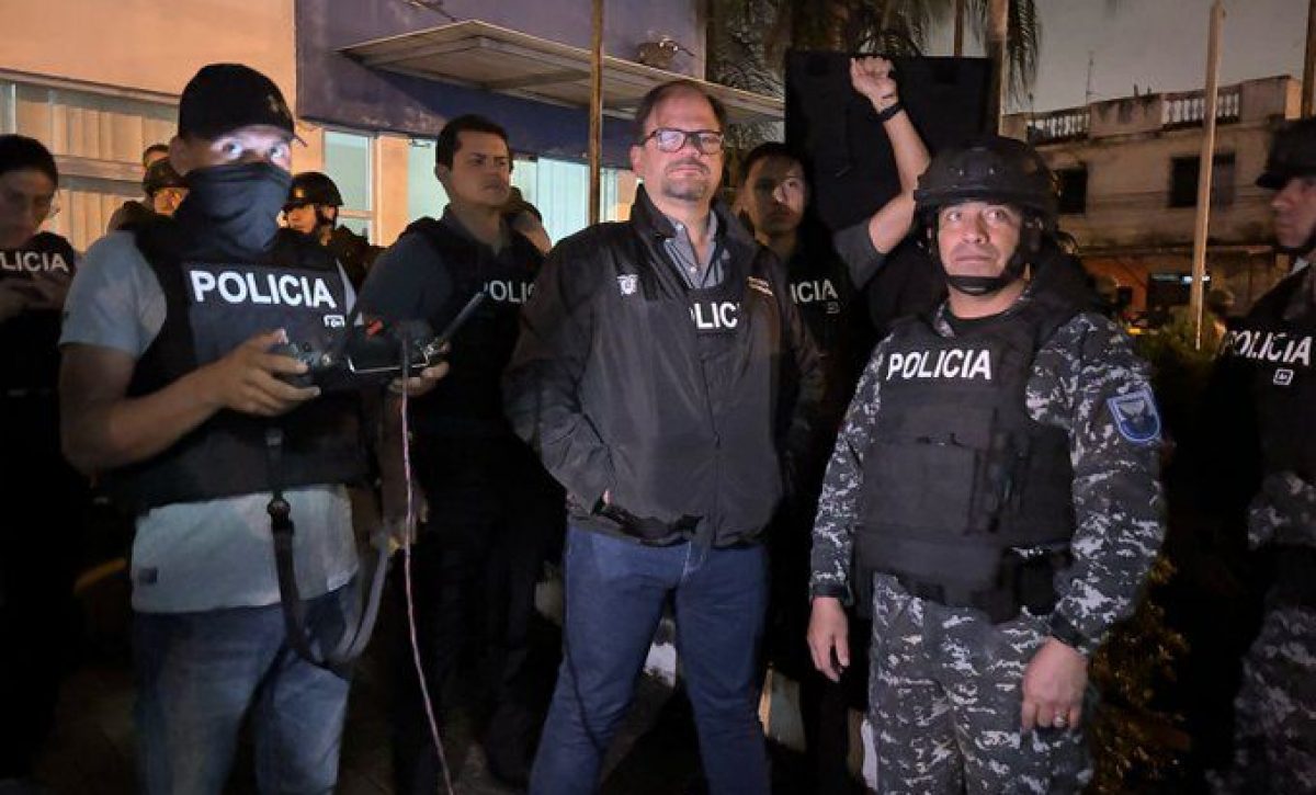 Gobierno de Ecuador Ofrece $100.000 por Información sobre Asambleísta Santiago Díaz