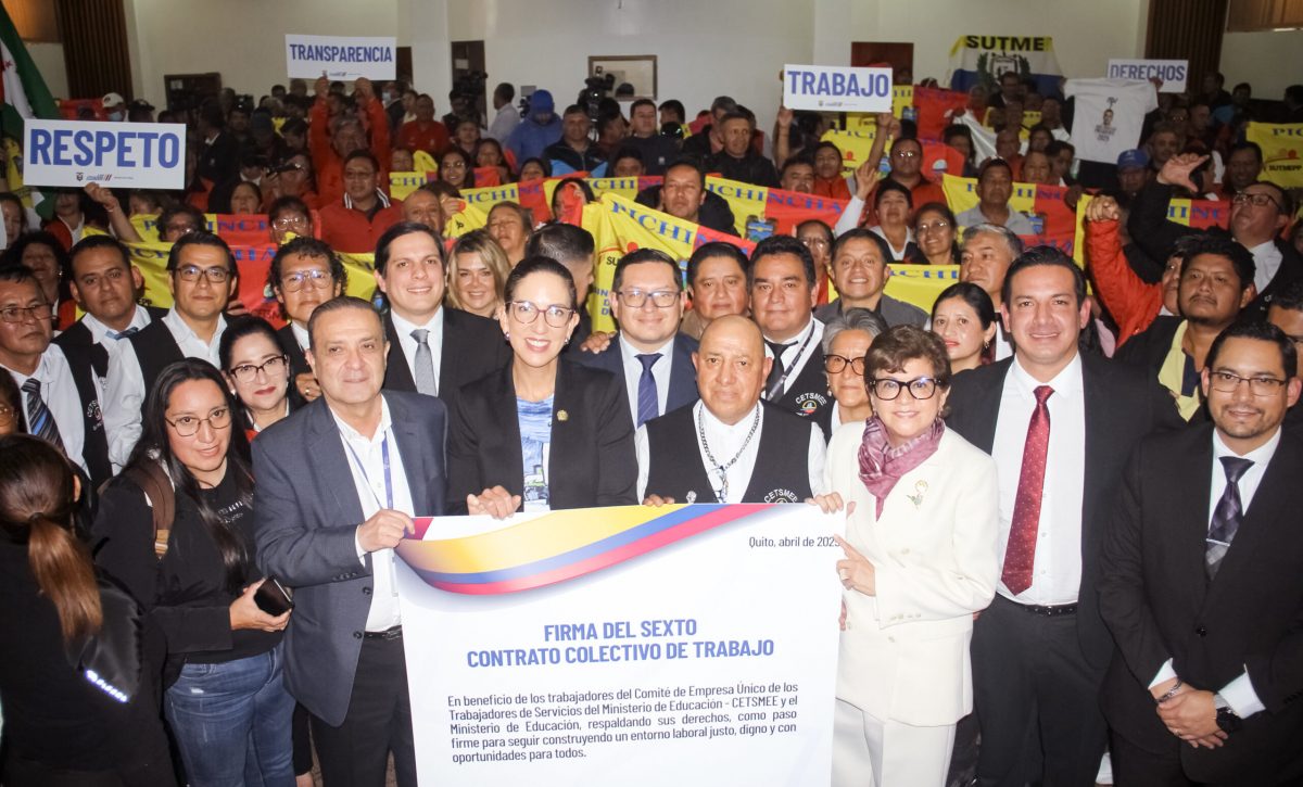 Gobierno de Ecuador, a través del Ministerio del Trabajo, impulsa contratos colectivos para más de 48 mil trabajadores.