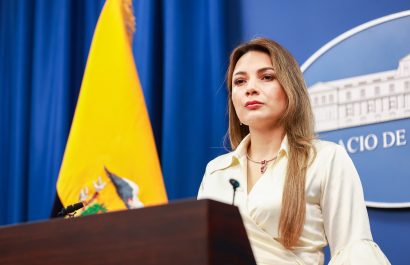 Gobierno de Ecuador presenta proforma del presupuesto 2025 con déficit fiscal controlado