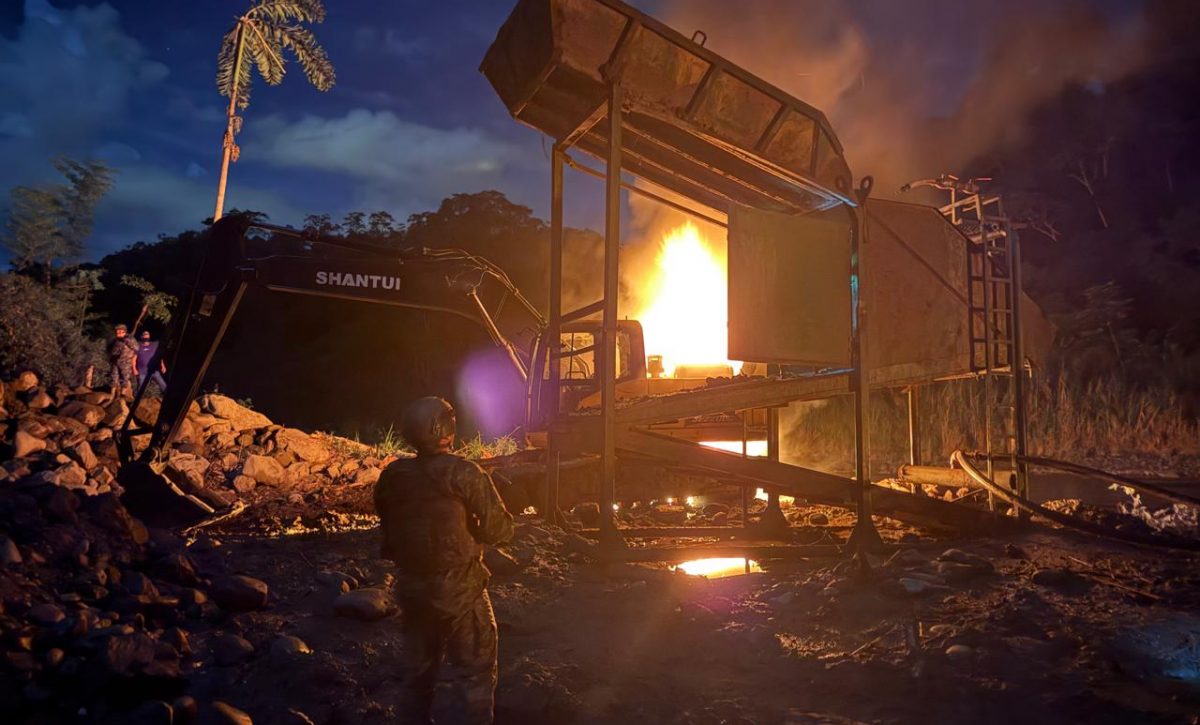 Gobierno ejecuta más de 260 operativos contra minería ilegal en Ecuador durante 2025