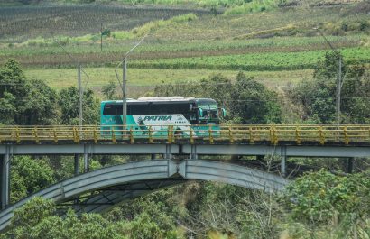 Gobierno inicia obras viales en carretera Balbanera-Pallatanga-Cumandá con inversión de más de 47 millones