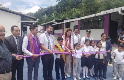Gobierno reabre escuela rural Martínez Mera con inversión de 163 mil dólares en Santo Domingo