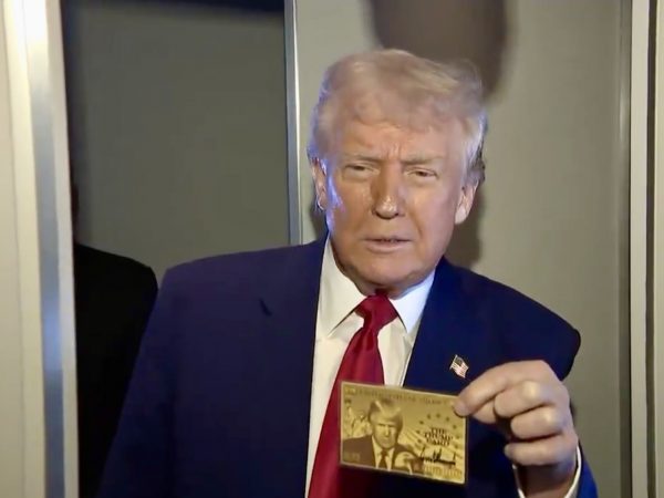 ‘Gold Card’ de Trump costo, disponibilidad y diferencias con la Green Card