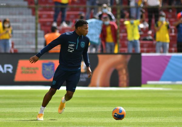Gonzalo Plata, delantero de la selección de Ecuador, entrenando con La Tri. Foto: API
