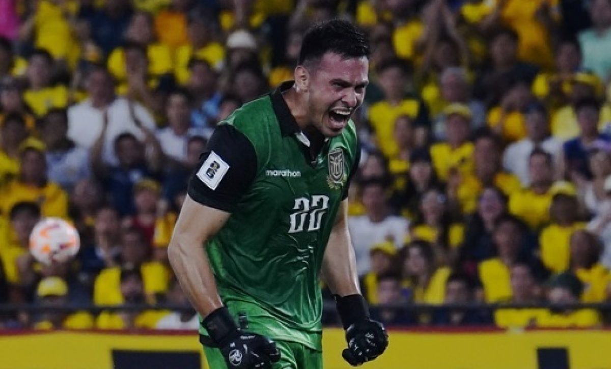 Gonzalo Valle fue el arquero titular de la selección de Ecuador frente a Brasil. Foto: API