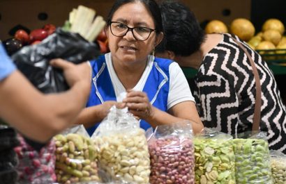 El Municipio de Guayaquil organiza reubicaciones temporales para 1,200 comerciantes afectados durante las obras.
