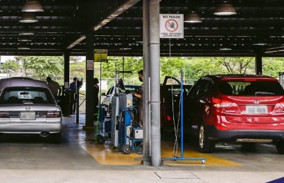 Esta medida, vigente desde 2018, busca facilitar los trámites de matriculación para quienes adquieren autos cero kilómetros en Guayaquil.
