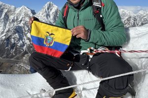 ¡Un policía ecuatoriano en la cima del mundo! Patricio Arévalo conquistó el Everest sin oxígo suplementario¡Un policía ecuatoriano en la cima del mundo! Patricio Arévalo conquistó el Everest sin oxígo suplementario