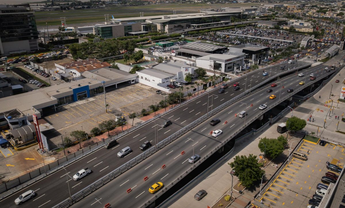 Con cuatro carriles de circulación, el paso en la Avenida de las Américas en sentido sur-norte beneficia a más de 104.000 vehículo