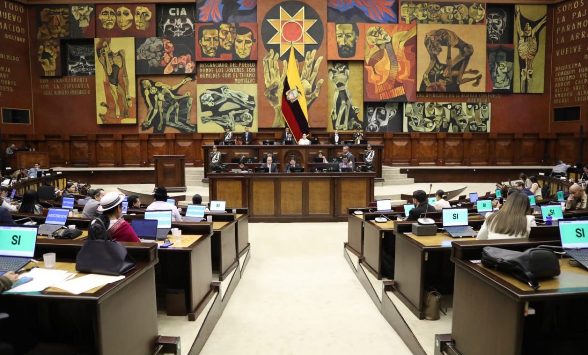 Cecilia Baltazar y Eckenner Recalde Asumen Presidencias de Comisiones Legislativas.