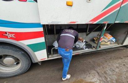 Dos hombres detenidos por el delito de transporte de municiones.