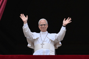 Misa solemne en la Plaza de San Pedro marca el inicio del papado de León XIV
