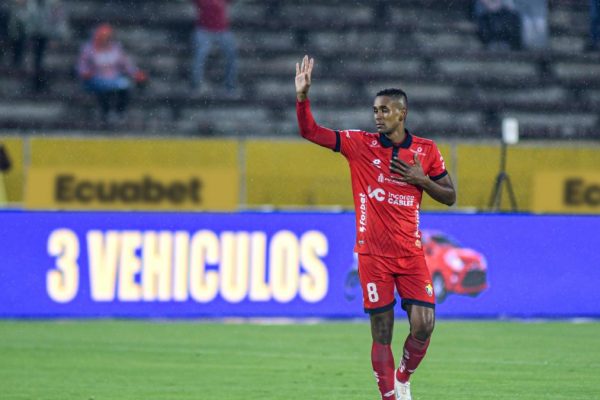 El delantero ecuatoriano FIdel Martínez salió de El Nacional y ahora Vinotinto busca fichar al ofensivo.