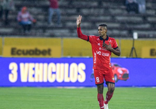 El delantero ecuatoriano FIdel Martínez salió de El Nacional y ahora Vinotinto busca fichar al ofensivo.