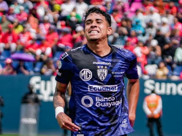 Kendry Páez es considerado una de las mayores promesas del fútbol sudamericano, se destacó en Independiente del Valle por su talento y visión de juego.