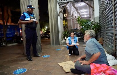 Los beneficiarios de DASE reciben cinco comidas diarias, atención médica, apoyo psicológico, talleres ocupacionales .