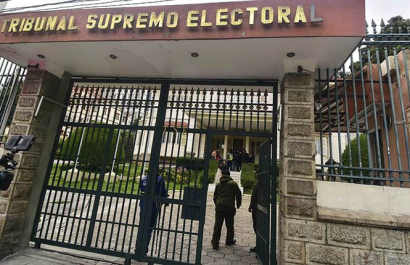 TSE habilita candidaturas en Bolivia, pese a las tensiones por Evo Morales, que no participará de esta contienda electoral.