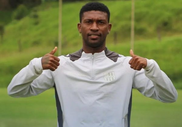 El mediocampista Kevin Arroyo no será refuerzo de Emelec para la segunda etapa de la LigaPro.
