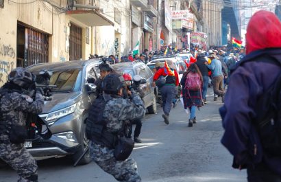 Protestas y desabastecimiento paralizan Bolivia a meses de las elecciones.