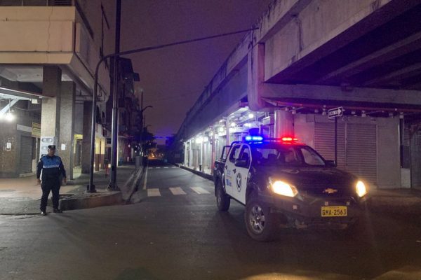 La iniciativa responde a la creciente ola de violencia que azota a los 4,300 comerciantes de La Bahía.