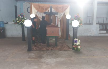 Guardia es asesinado en un local de comida al finalizar su turno en Santo Domingo