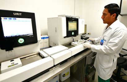 Guayaquil habilita seis laboratorios municipales con servicios gratuitos, gracias a una inversión pública.