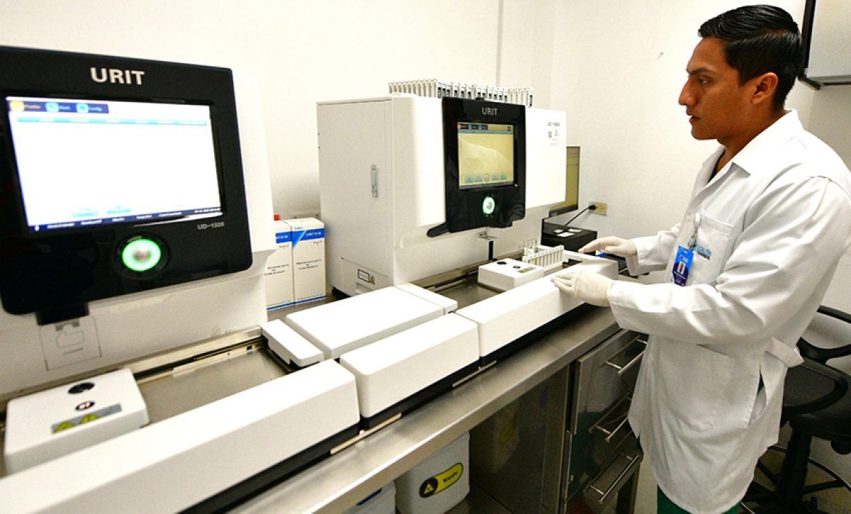 Guayaquil habilita seis laboratorios municipales con servicios gratuitos, gracias a una inversión pública.