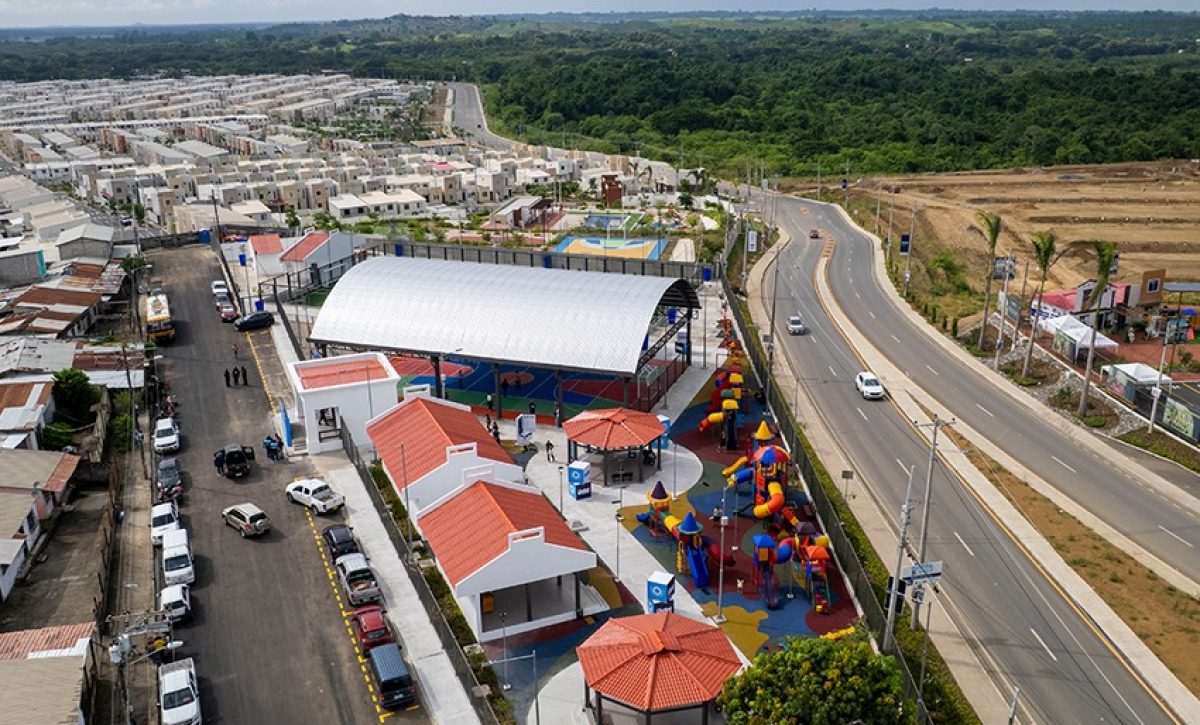 Chongón experimenta una transformación con inversiones en vías, alcantarillado y espacios públicos, vinculado al aeropuerto de Guayaquil.