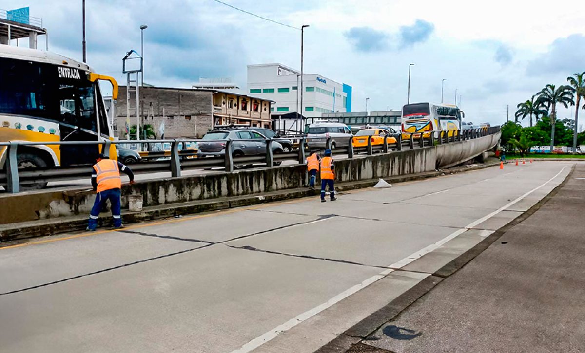 La reparación del paso elevado en la avenida Pedro Menéndez obligará a cerrar un carril clave en Guayaquil.