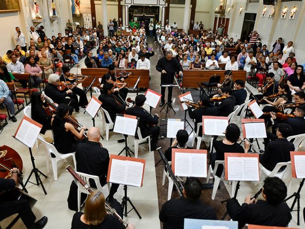 La parroquia Jesús Obrero fue sede de un concierto gratuito de música académica, de la Orquesta Filarmónica de Guayaquil.