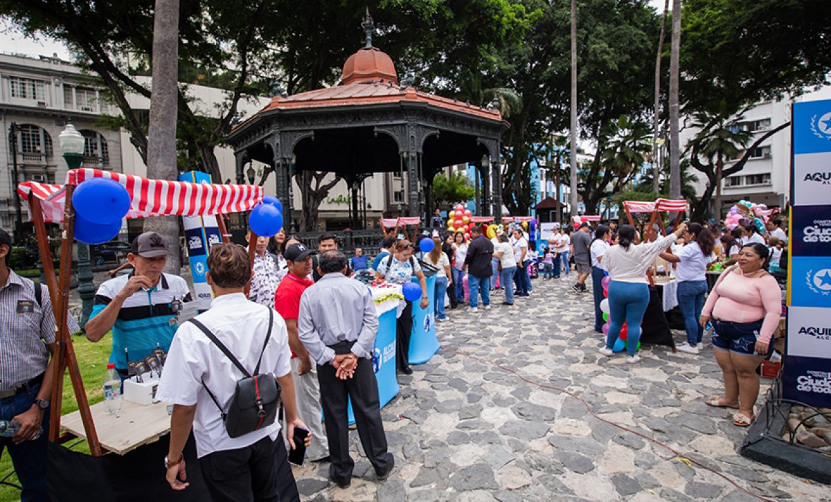 El Parque Seminario de Guayaquil reunió a 28 casas comunales en una exposición que mostró cómo la capacitación gratuita abre oportunidades.