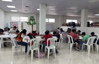 El Municipio de Guayaquil inauguró un centro de nivelación educativa que beneficia a 50 niños de las comunidades rurales de Barrio Lindo y Puná Alta.