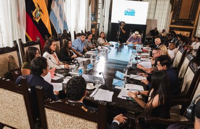 El Concejo Municipal de Guayaquil aprobó reformas clave para regular áreas verdes, promover la economía circular.