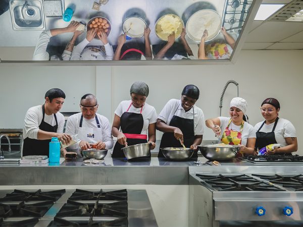 El Municipio de Guayaquil destina USD 1,4 millones para fortalecer programas sociales, culturales y deportivos, con nuevas obras y servicios comunitarios.