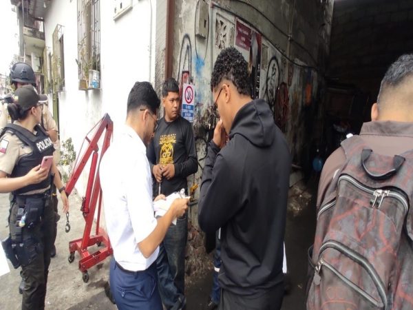 El Municipio de Guayaquil intervino talleres mecánicos en el Guasmo Sur para controlar el uso del espacio público.