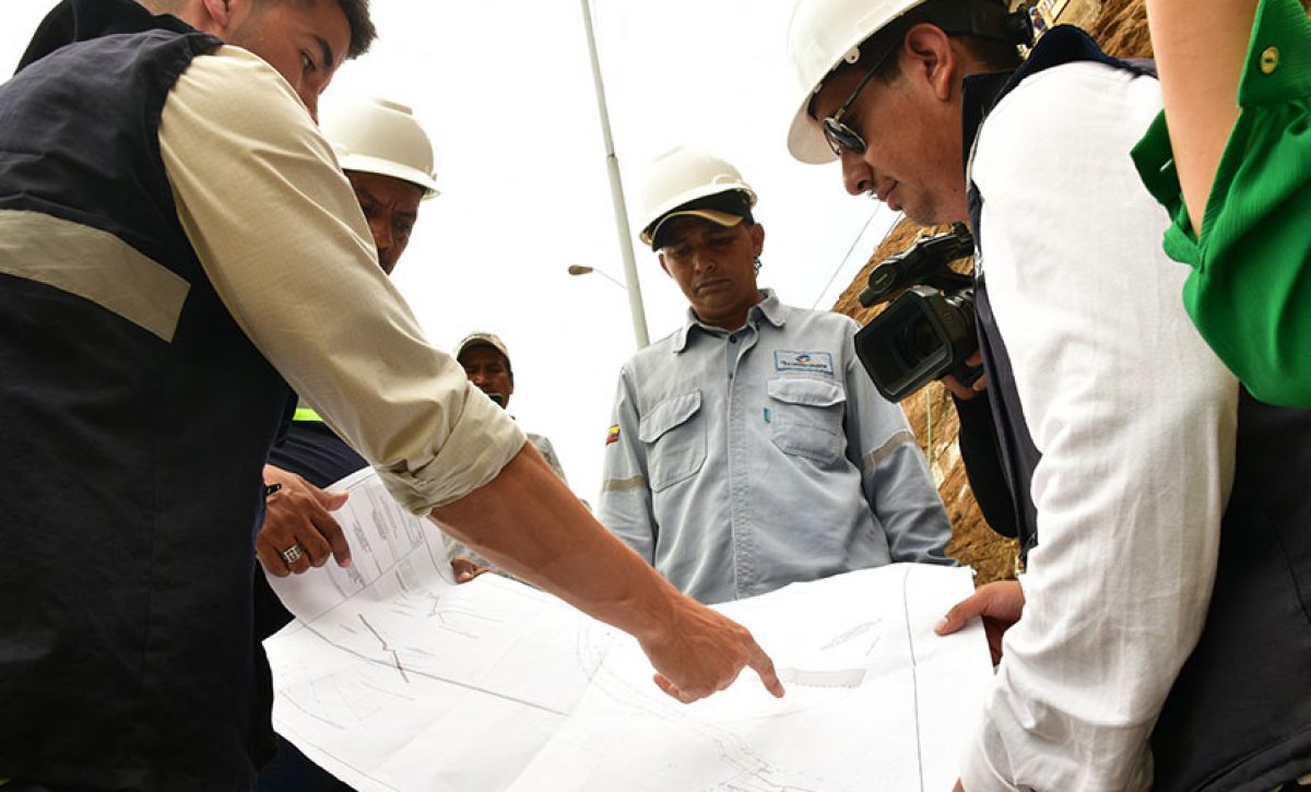 La Alcaldía de Guayaquil arrancó trabajos de estabilización de un talud en Mapasingue para proteger viviendas en riesgo.