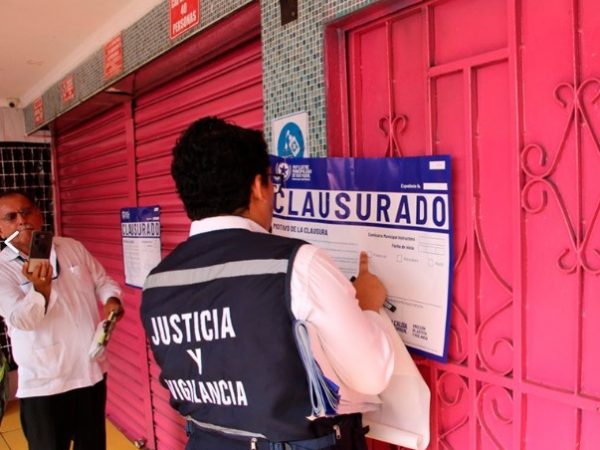 La Dirección de Justicia y Vigilancia del Municipio de Guayaquil clausuró 22 establecimientos en el barrio ‘La 18’.