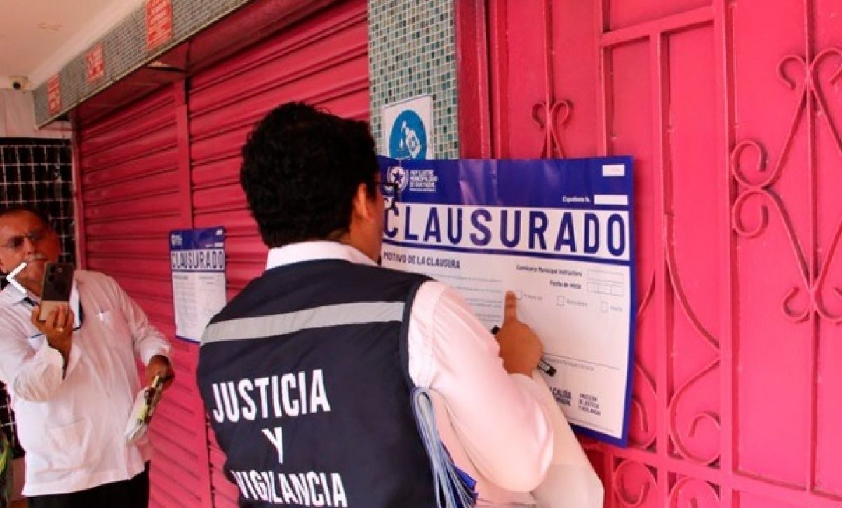 La Dirección de Justicia y Vigilancia del Municipio de Guayaquil clausuró 22 establecimientos en el barrio ‘La 18’.