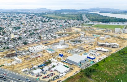 La PTAR Los Merinos procesa aguas residuales y genera energía renovable, posicionando a Guayaquil como referente hidrosanitaria sostenible.