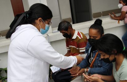 La Dirección de Salud del Municipio de Guayaquil intensificó su campaña preventiva contra la tosferina y la fiebre amarilla con charlas educativas.